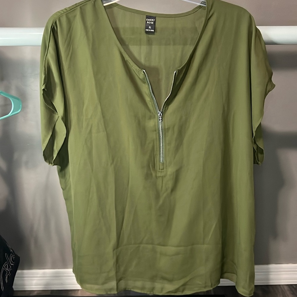 Emery Rose XL Olive Green Army Green 3/4 Zip front blouse